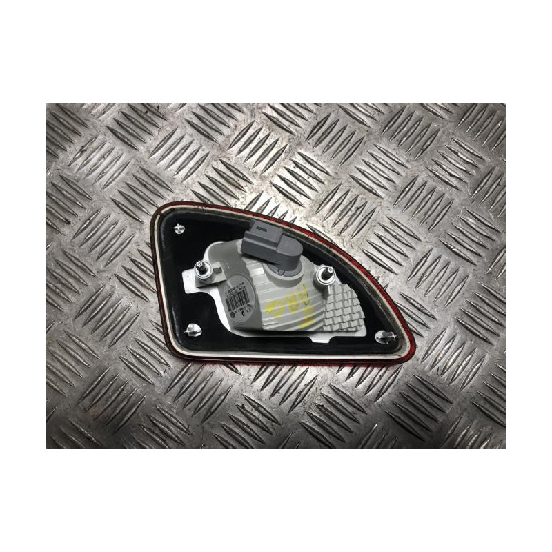Feu arriere secondaire gauche (feux) RENAULT TWINGO 2 PHASE 2 d’occasion
