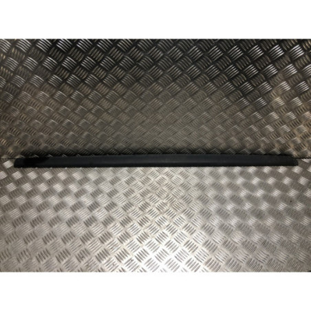 Baguette de porte avant gauche RENAULT TWINGO 2 PHASE 2 d’occasion