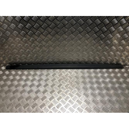 Baguette de porte avant gauche RENAULT TWINGO 2 PHASE 2 d’occasion