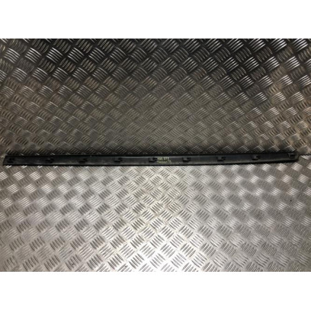 Baguette de porte avant gauche RENAULT TWINGO 2 PHASE 2 d’occasion