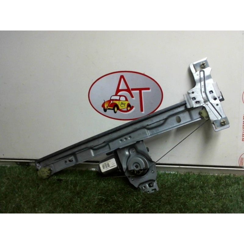 Leve vitre electrique avant droit PEUGEOT 207 SW PHASE 1 d’occasion