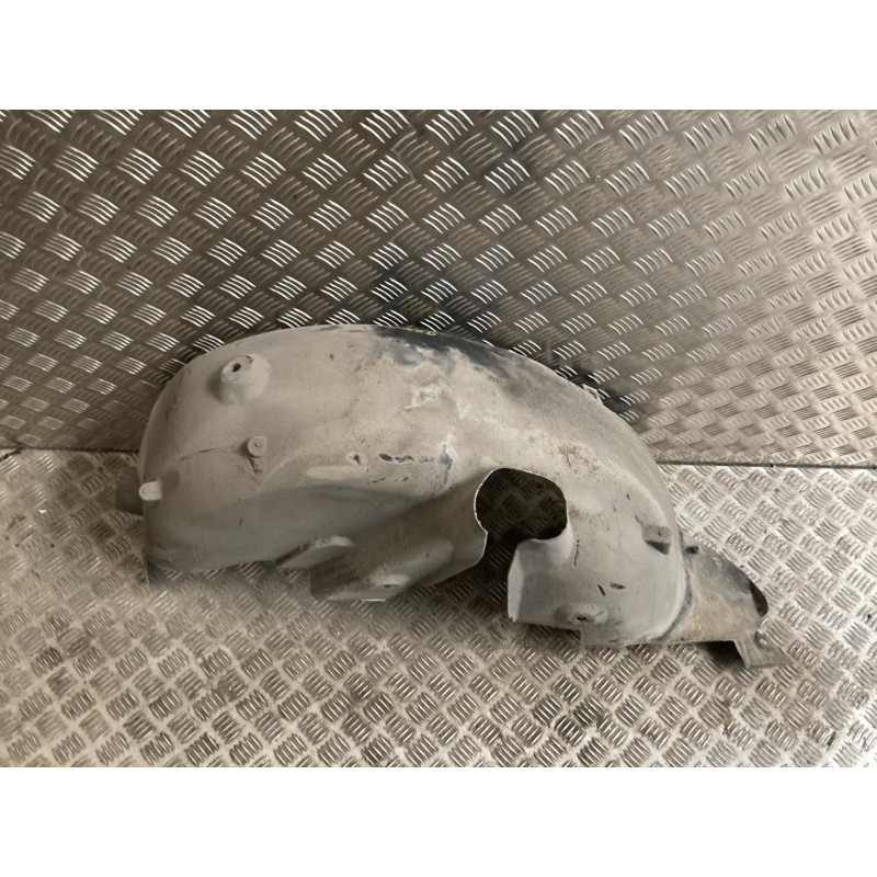 Pare boue arriere droit RENAULT CLIO 3 PHASE 1 d’occasion