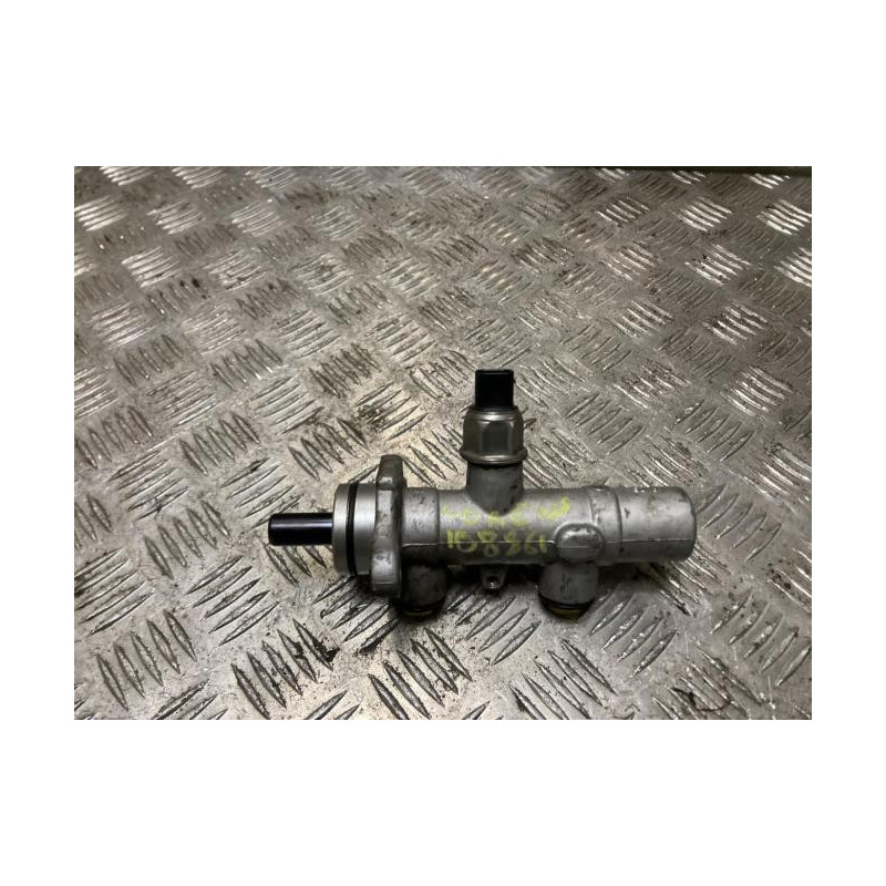 Maitre cylindre (freinage) KIA CARENS 3 d’occasion