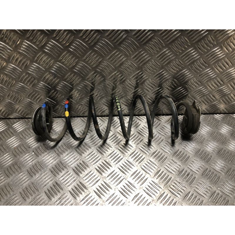Ressort de suspension arriere gauche CITROEN C4 3 d’occasion