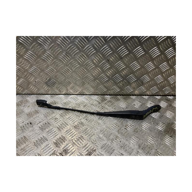 Bras essuie glace avant gauche RENAULT TWINGO 2 PHASE 2 d’occasion