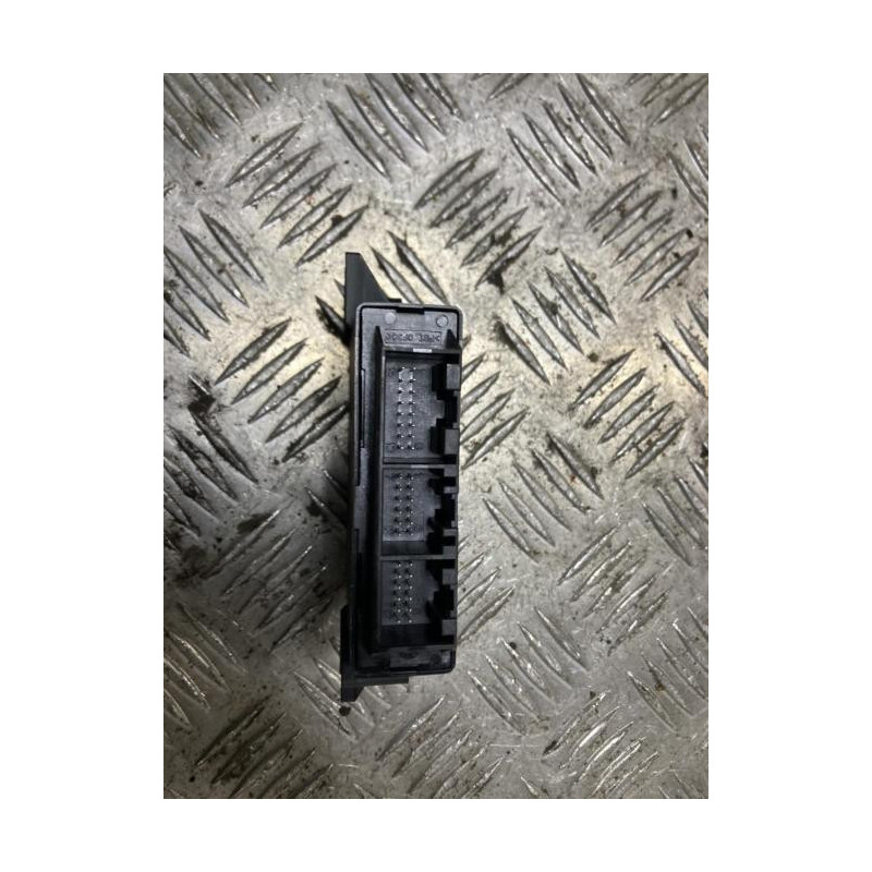 Boitier d'aide au stationnement VOLKSWAGEN POLO 5 PHASE 1 d’occasion