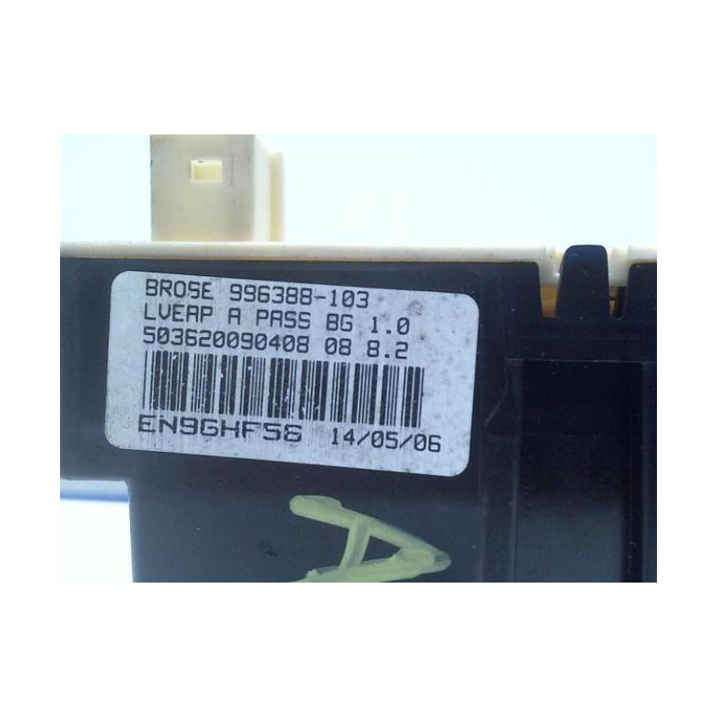 Moteur leve vitre avant droit CITROEN C4 1 PHASE 1 d’occasion
