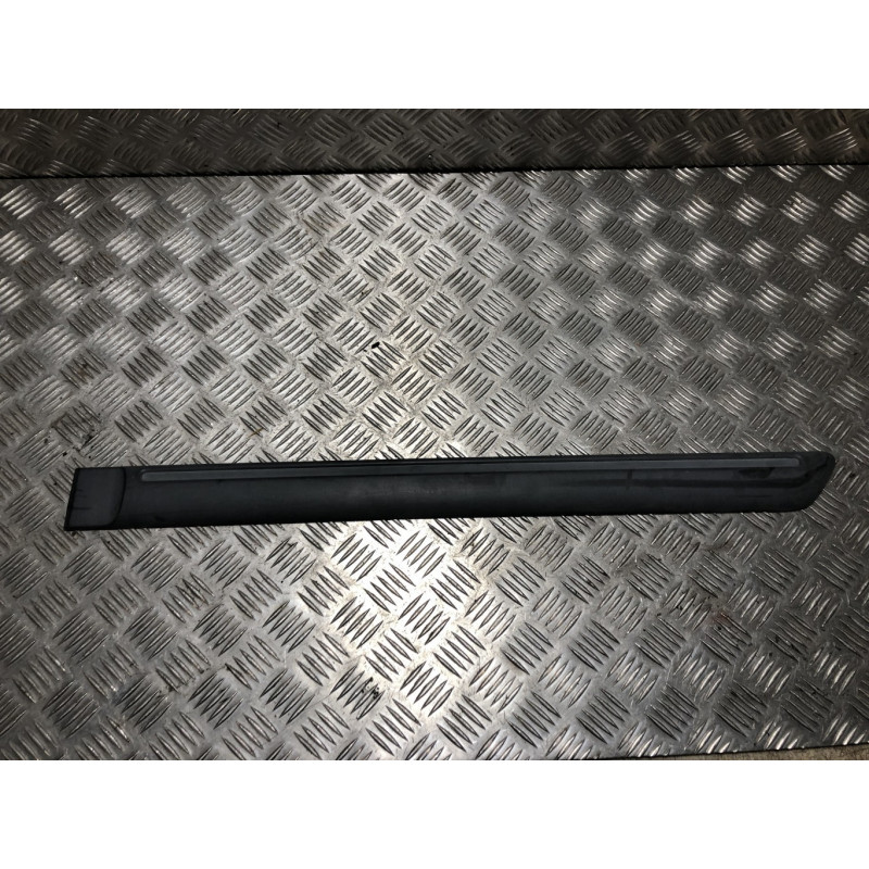 Baguette de porte arriere gauche  PEUGEOT 106 PHASE 2 d’occasion