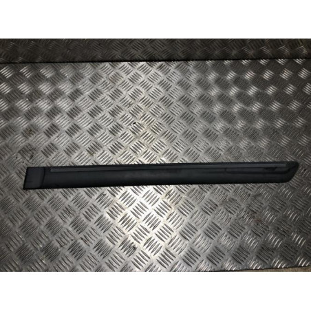 Baguette de porte arriere gauche  PEUGEOT 106 PHASE 2 d’occasion