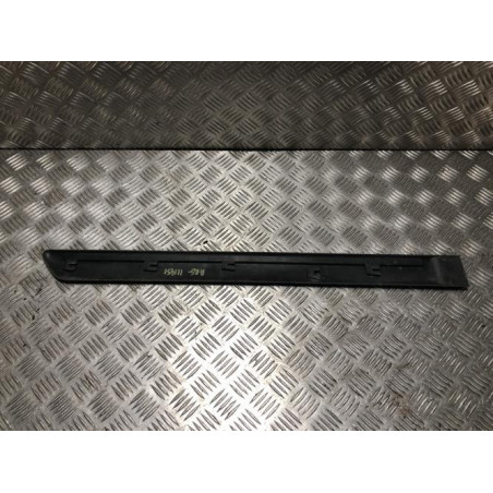 Baguette de porte arriere gauche  PEUGEOT 106 PHASE 2 d’occasion