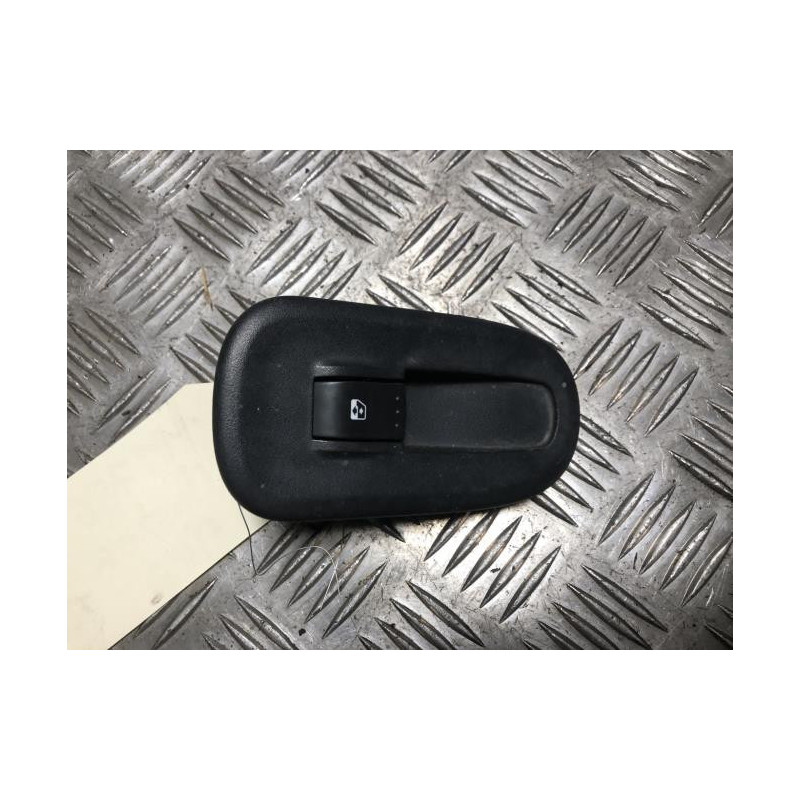 Interrupteur de leve vitre avant droit RENAULT MASTER 3 PHASE 1 d’occasion