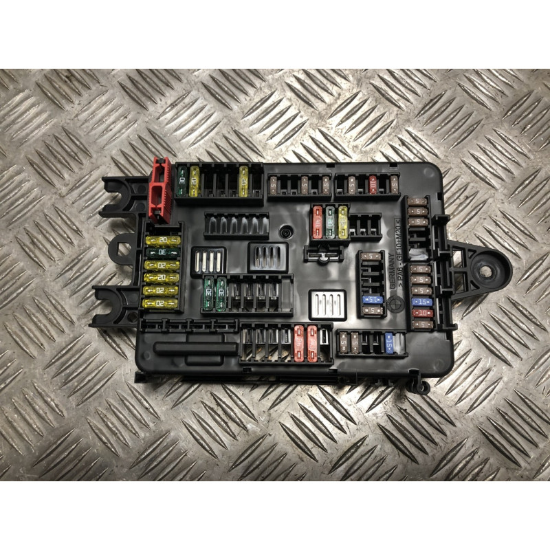Porte fusible BMW SERIE 1 F20 PHASE 1 d’occasion