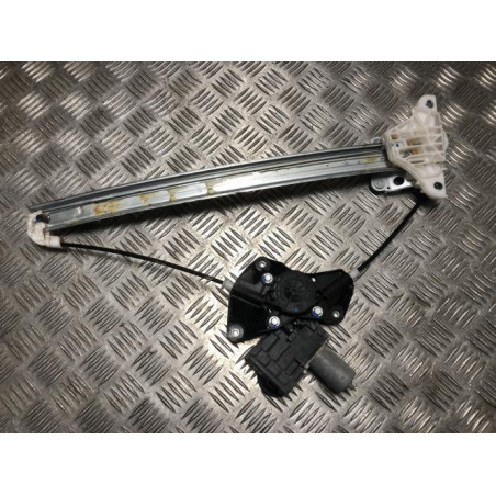 Leve vitre electrique avant droit TOYOTA YARIS 4 d’occasion
