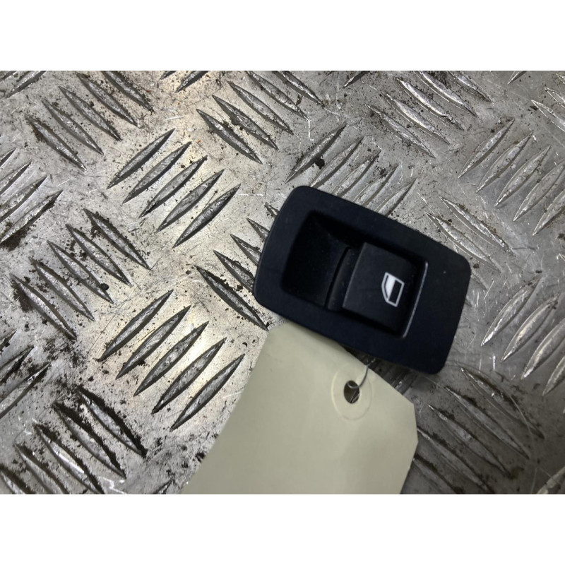 Interrupteur de leve vitre arriere gauche BMW SERIE 1 F20 PHASE 1 d’occasion