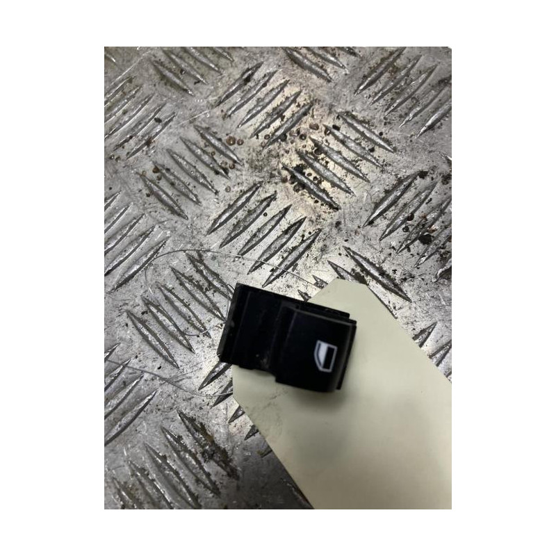 Interrupteur de leve vitre avant droit BMW SERIE 1 F20 PHASE 1 d’occasion
