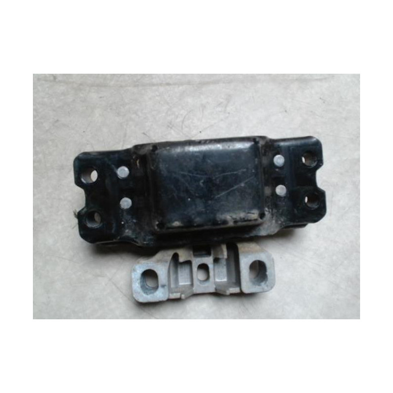 Support moteur gauche VOLKSWAGEN CADDY 3 PHASE 2 d’occasion