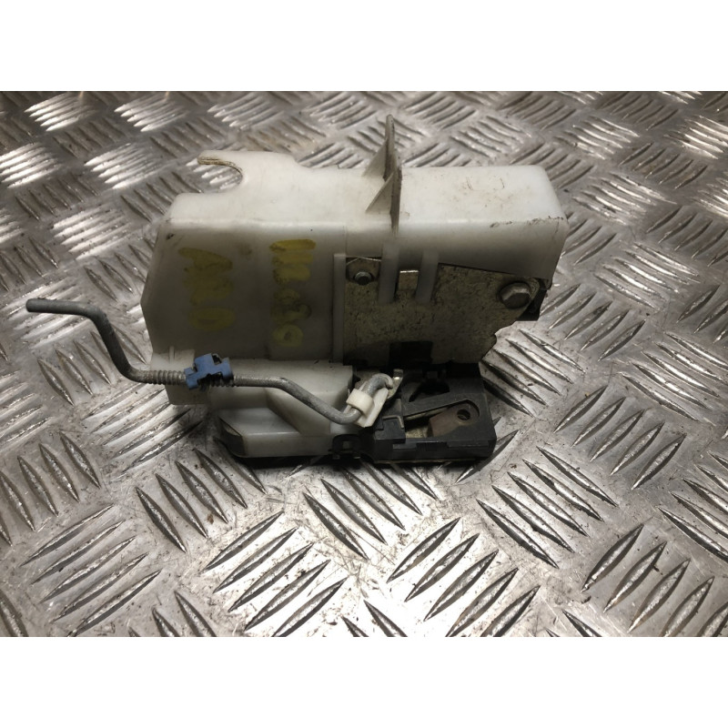Serrure arriere droit RENAULT CLIO 2 PHASE 1 d’occasion