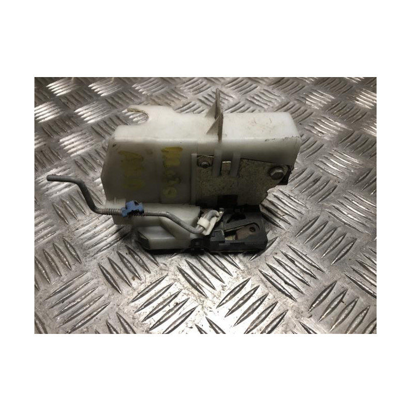 Serrure arriere droit RENAULT CLIO 2 PHASE 1 d’occasion