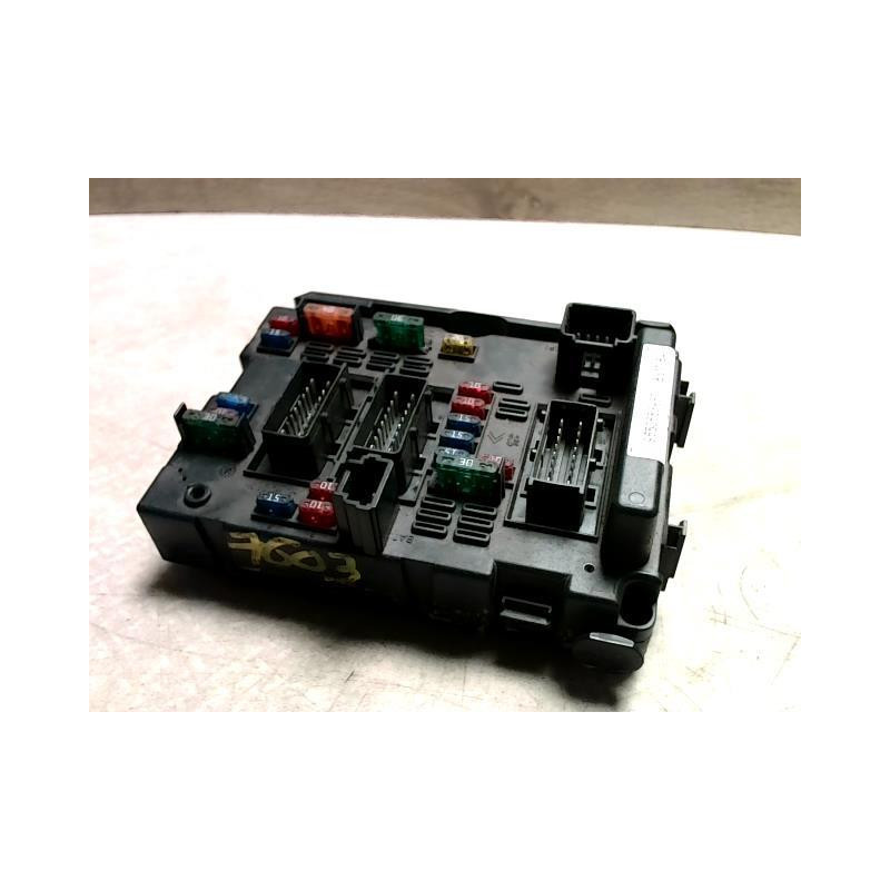 Boitier servitude moteur (BSM) PEUGEOT 206 PHASE 2 d’occasion