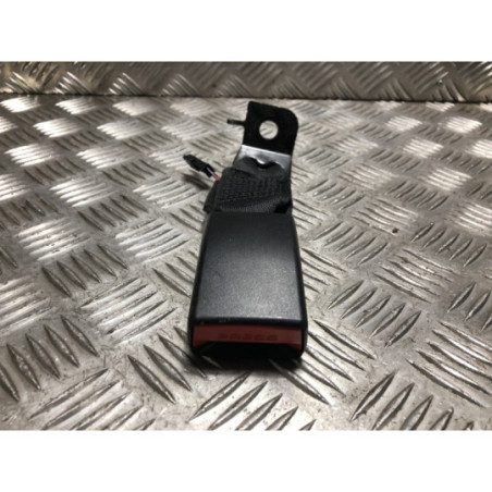 Attache ceinture arriere gauche BMW SERIE 1 F20 PHASE 1 d’occasion