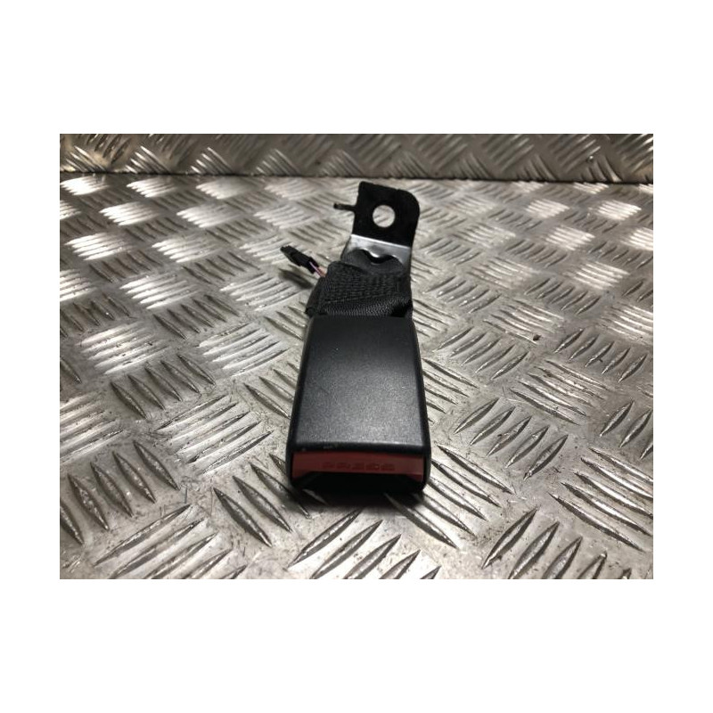 Attache ceinture arriere gauche BMW SERIE 1 F20 PHASE 1 d’occasion
