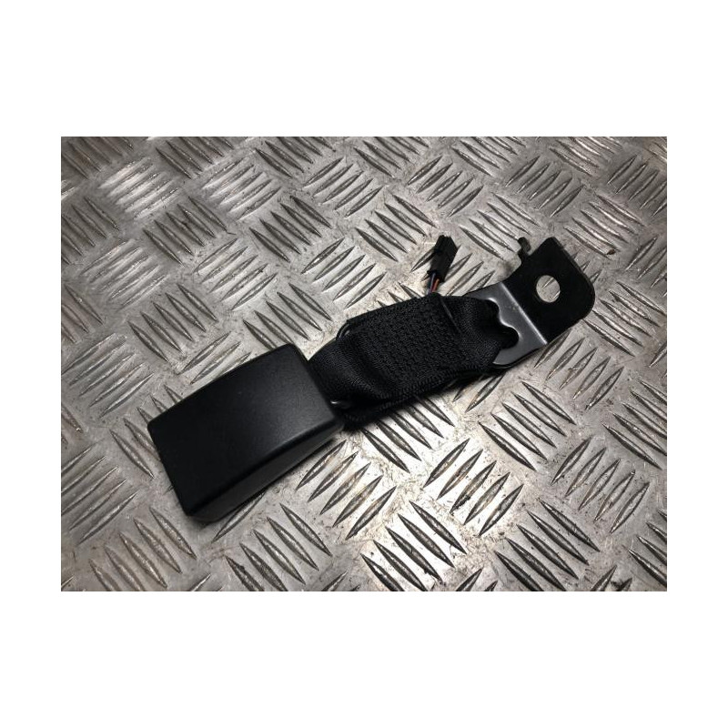 Attache ceinture arriere gauche BMW SERIE 1 F20 PHASE 1 d’occasion