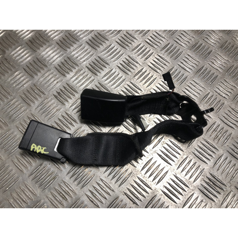 Attache ceinture arriere droit BMW SERIE 1 F20 PHASE 1 d’occasion