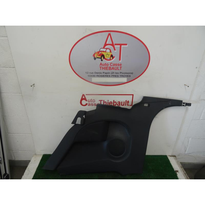 Panneau de porte arriere droit RENAULT CLIO III PHASE 1 d’occasion