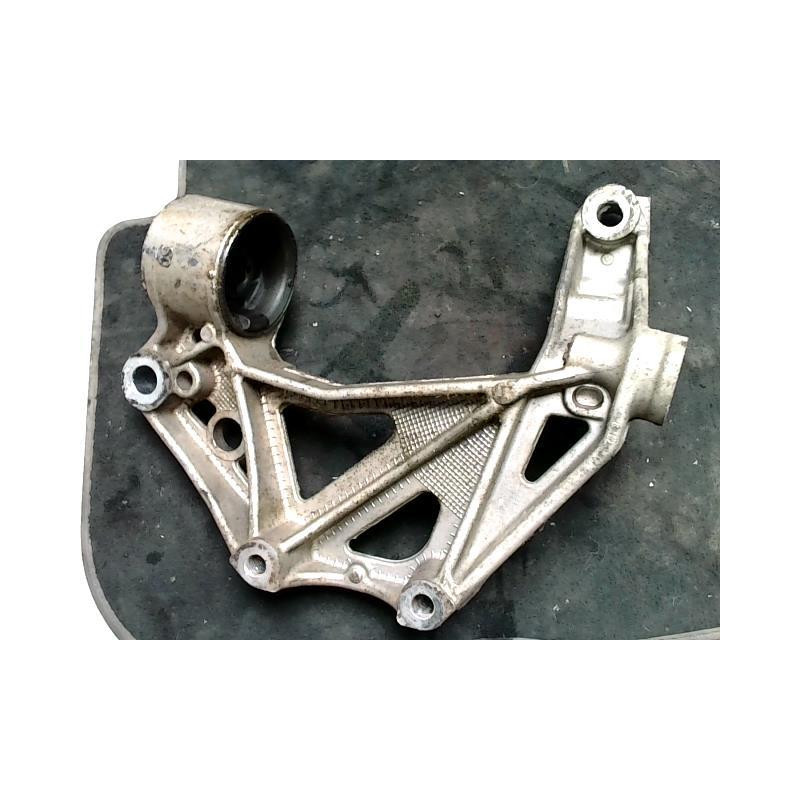 Support moteur droit VOLKSWAGEN POLO 4 PHASE 1 d’occasion