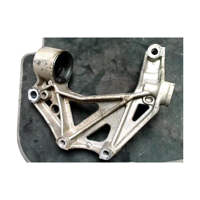 Support moteur droit VOLKSWAGEN POLO 4 PHASE 1 d’occasion
