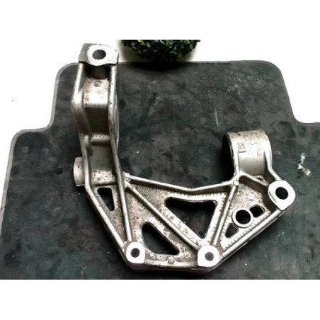 Support moteur droit VOLKSWAGEN POLO 4 PHASE 1 d’occasion