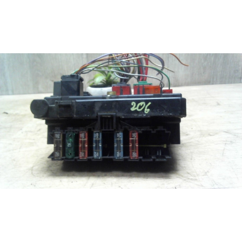 Boitier servitude moteur (BSM) PEUGEOT 206 PHASE 1 d’occasion