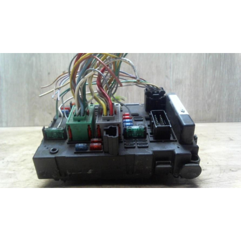 Boitier servitude moteur (BSM) PEUGEOT 206 PHASE 1 d’occasion