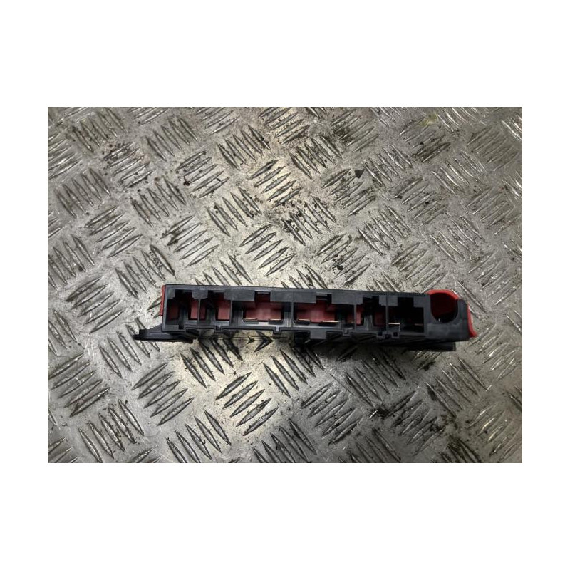 Porte fusible BMW SERIE 1 F20 PHASE 1 d’occasion