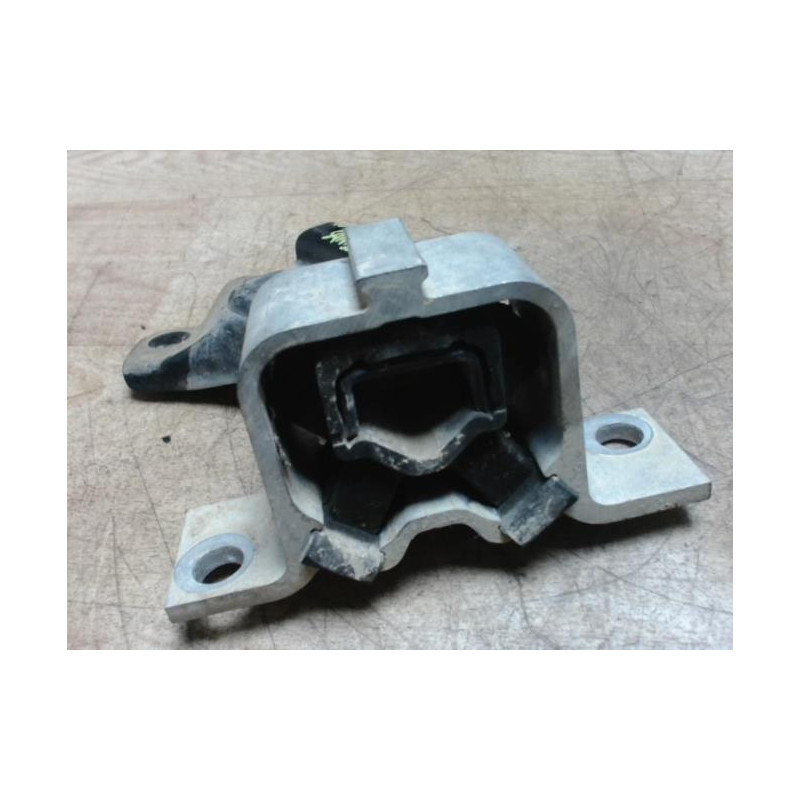 Support moteur droit DACIA SANDERO 1 d’occasion