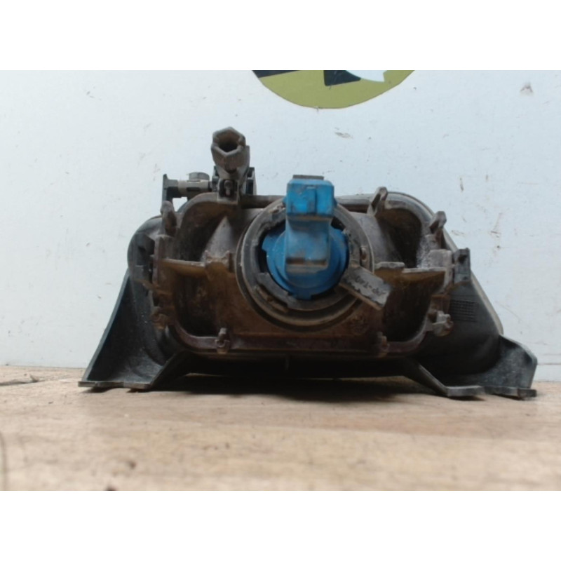Optique avant principal gauche (feux)(phare) CITROEN SAXO PHASE 2 d’occasion