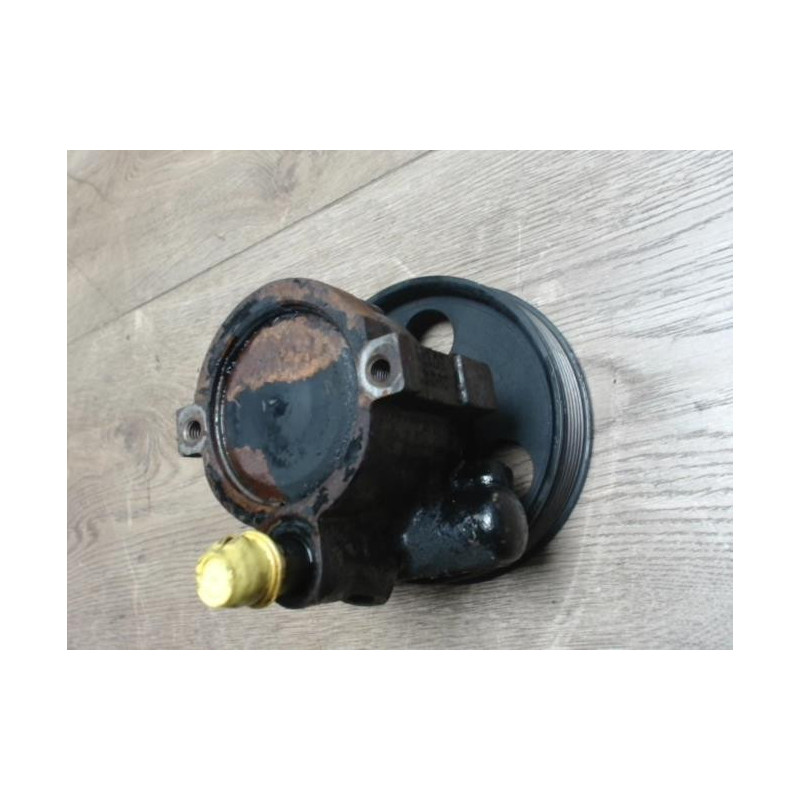 Pompe de direction RENAULT KANGOO 1 PHASE 2 d’occasion