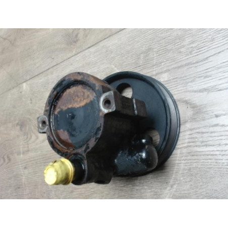 Pompe de direction RENAULT KANGOO 1 PHASE 2 d’occasion