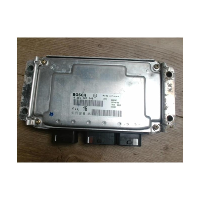 Calculateur moteur CITROEN SAXO PHASE 2 d’occasion