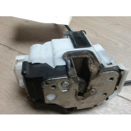 Serrure avant droit CITROEN NEMO d’occasion
