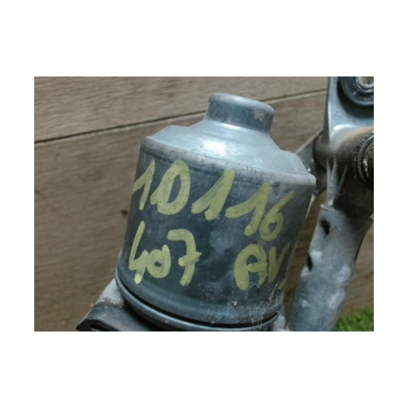 Moteur essuie glace avant droit PEUGEOT 407 PHASE 1 d’occasion