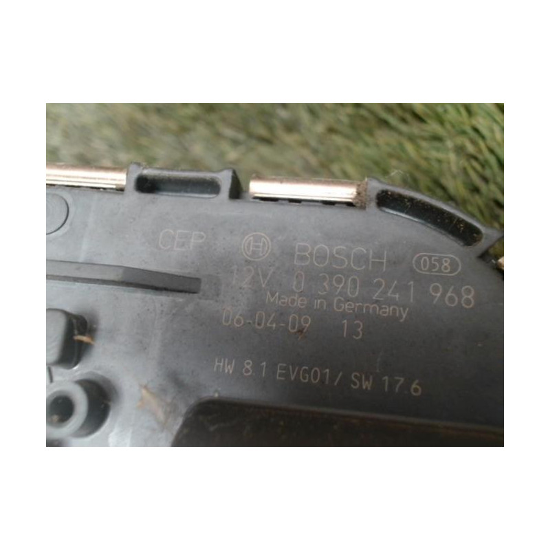 Moteur essuie glace avant gauche PEUGEOT 407 PHASE 1 d’occasion