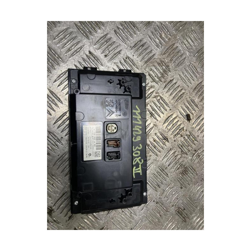 Ecran GPS PEUGEOT 308 2 SW PHASE 1 BREAK d’occasion