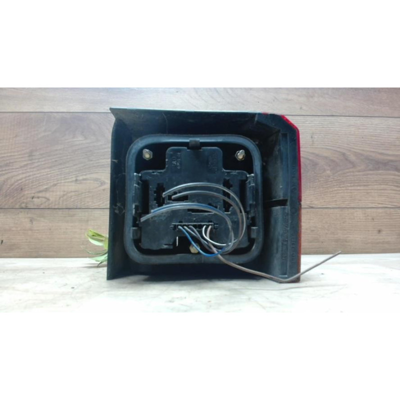 Feu arriere principal gauche (feux) VOLKSWAGEN TRANSPORTER 7D COMBI d’occasion