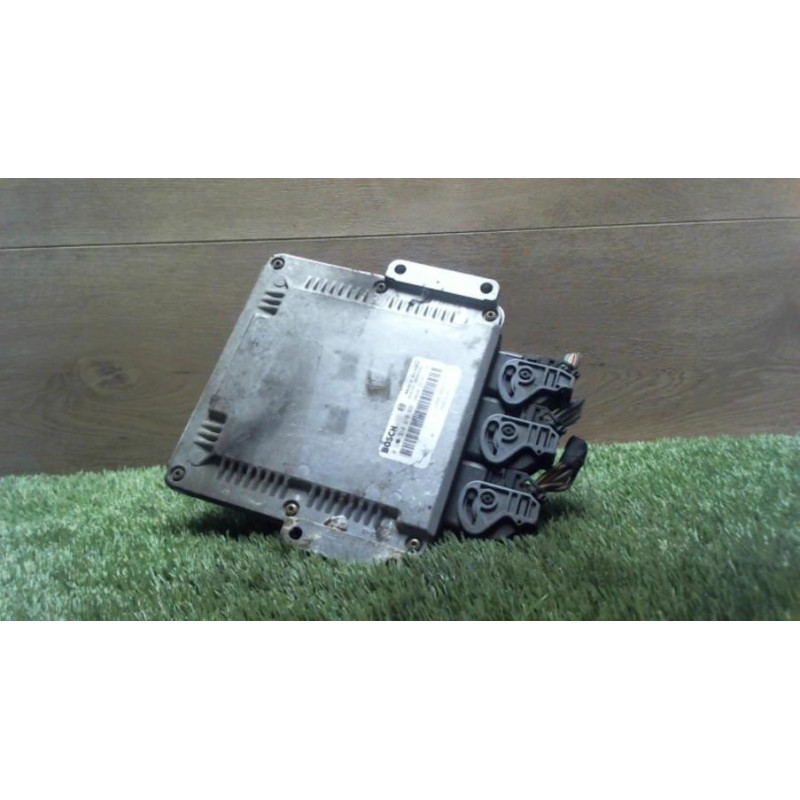 Calculateur moteur RENAULT SCENIC 1 PHASE 2 d’occasion