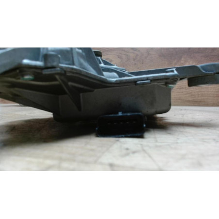 Moteur essuie glace avant droit CITROEN C4 GRAND PICASSO 1 d’occasion
