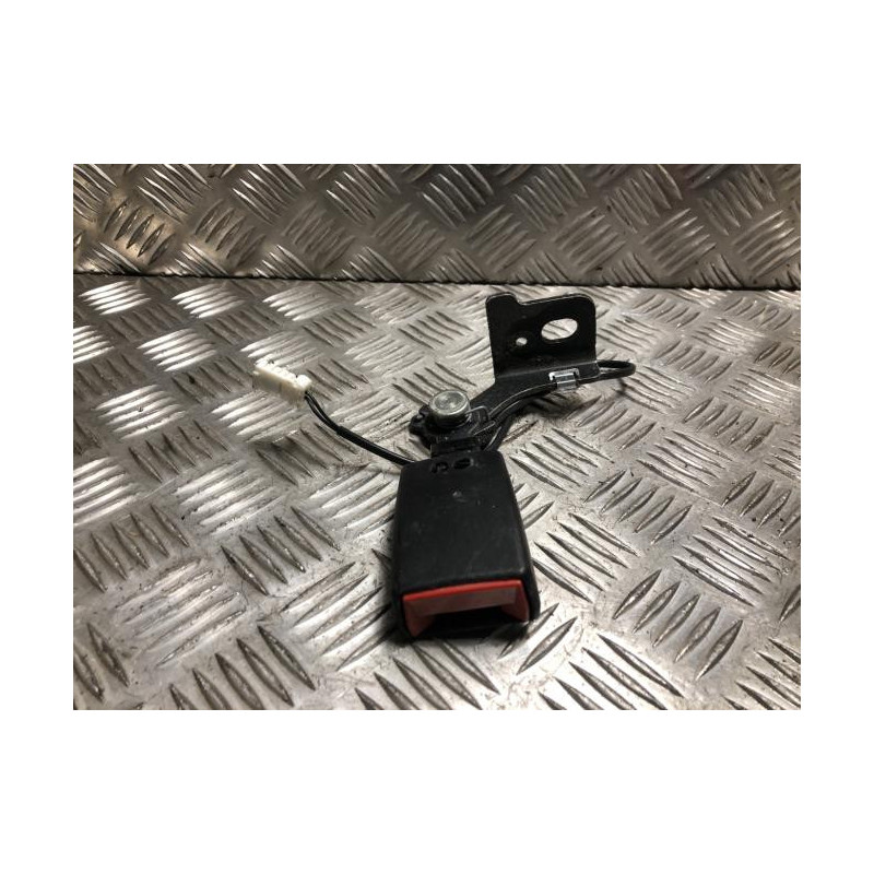 Attache ceinture arriere gauche PEUGEOT 308 2 SW PHASE 1 BREAK d’occasion