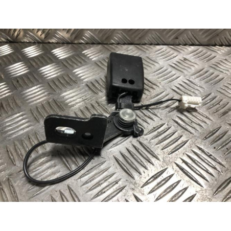 Attache ceinture arriere gauche PEUGEOT 308 2 SW PHASE 1 BREAK d’occasion