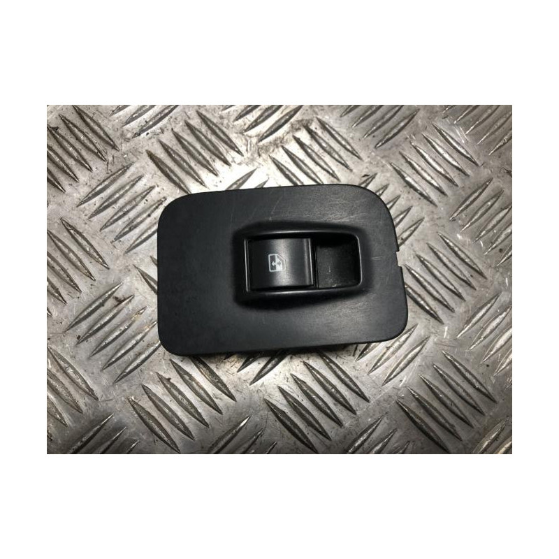 Interrupteur de leve vitre avant droit CITROEN NEMO d’occasion
