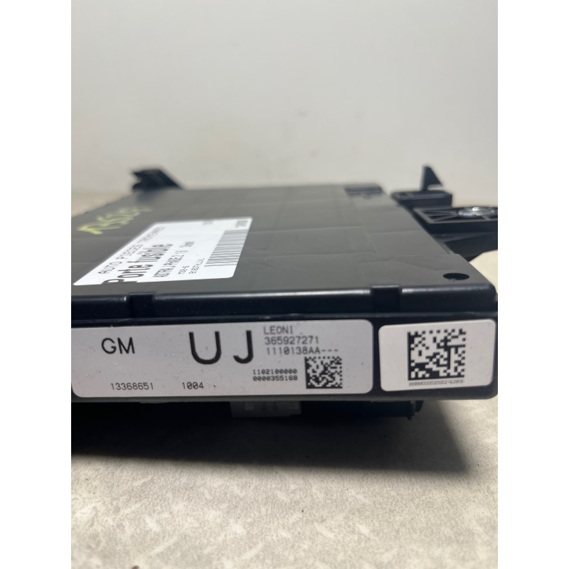 Porte fusible OPEL ASTRA J PHASE 2 d’occasion